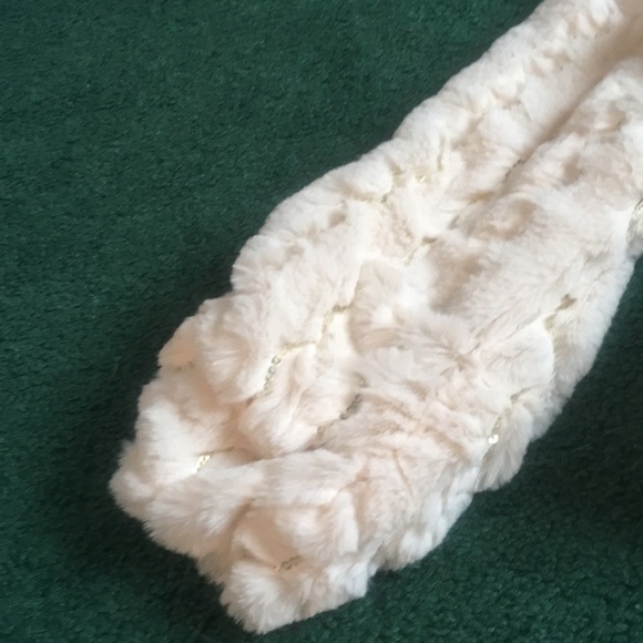 Day Trip Ivory Faux Fur Jckwtt - Picture 3 of 7